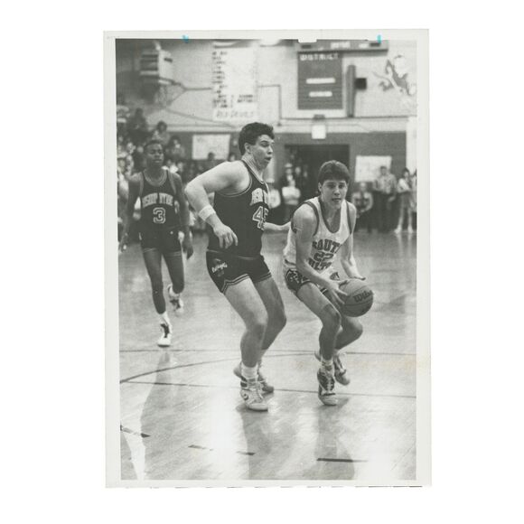 Vintage 1980s High School Basketball Game Player Photo Retro Kentucky 5x7 - Picture 1 of 1